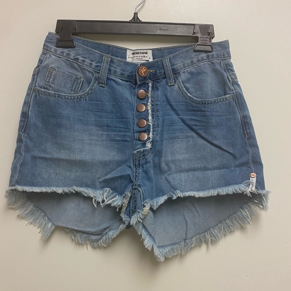 Free People One x OneTeaSpoon Bandits Button denim Shorts Size 29